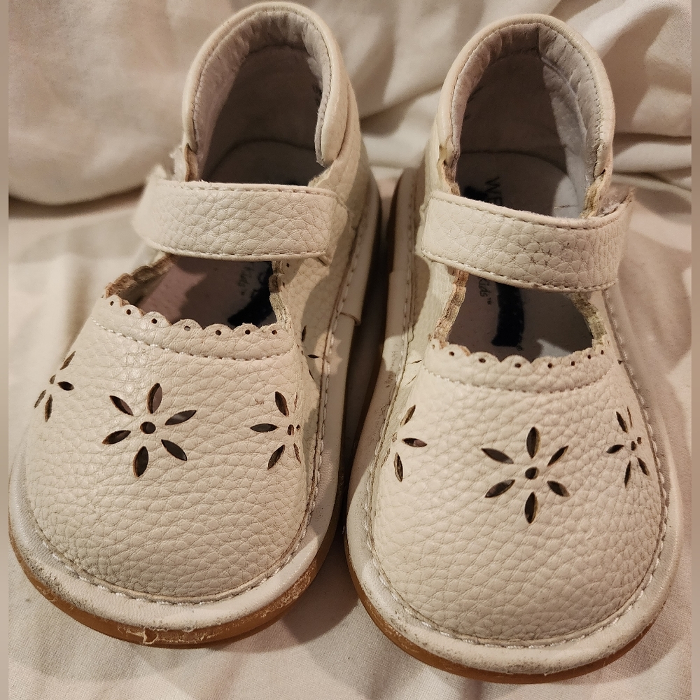 Wee squeeks white maryjanes size 6t